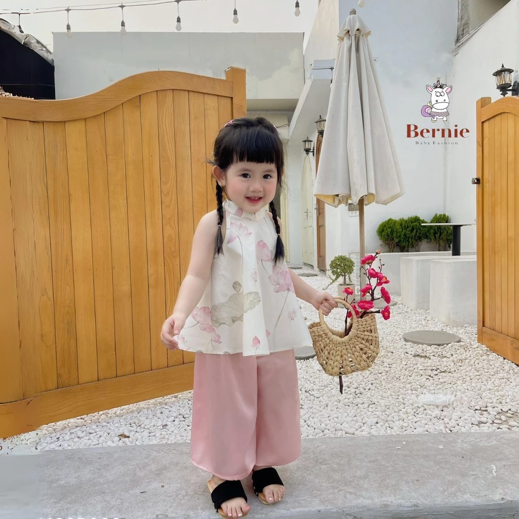 Set yếm lụa hoa sen cho bé gái dễ thương chất lụa sần BERNIE kids 1 tuổi đến 7 tuổi 1123B028 tổng